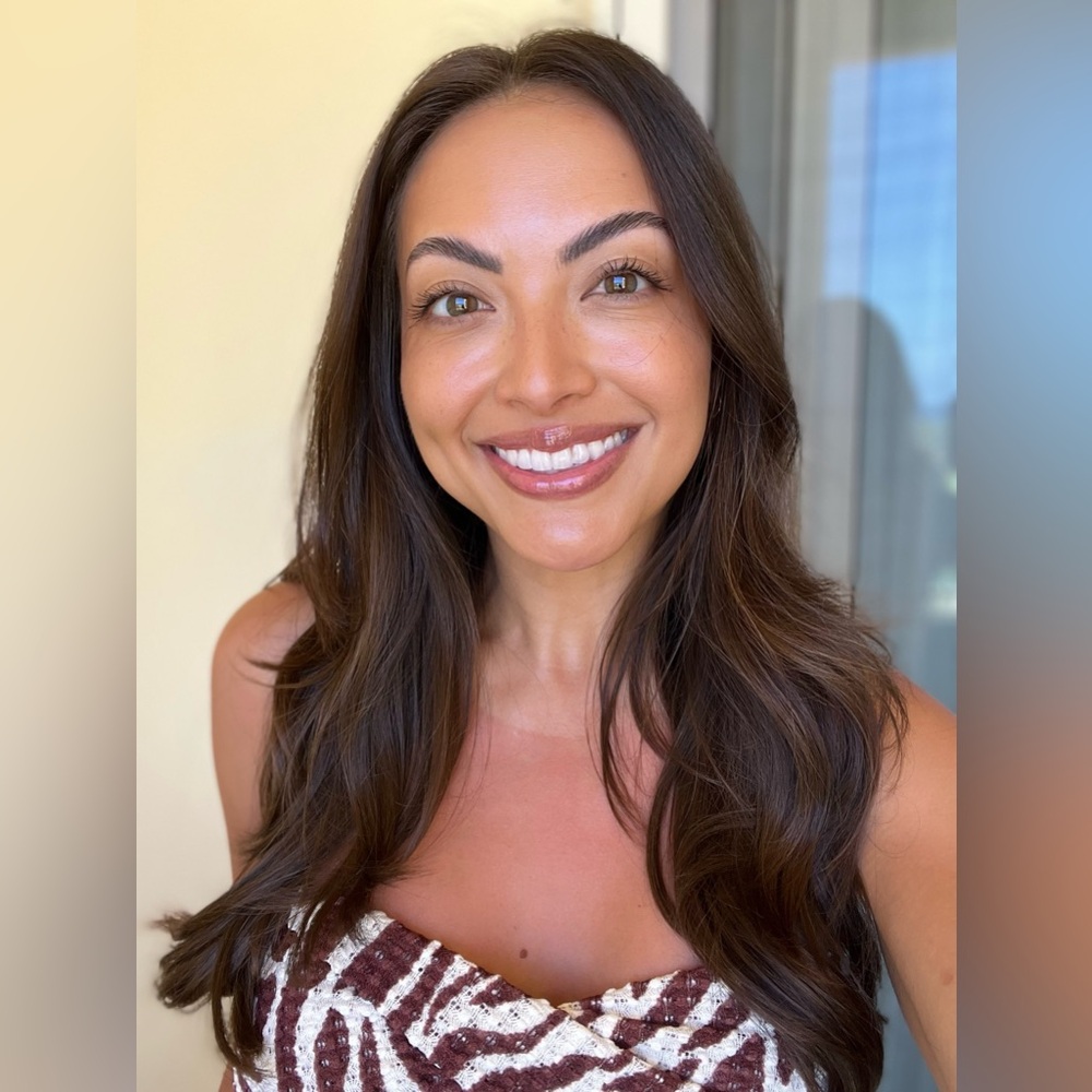 Meet your Posher, Anjelica